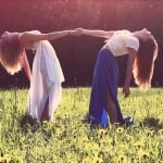 newspaper-lite-two-girl